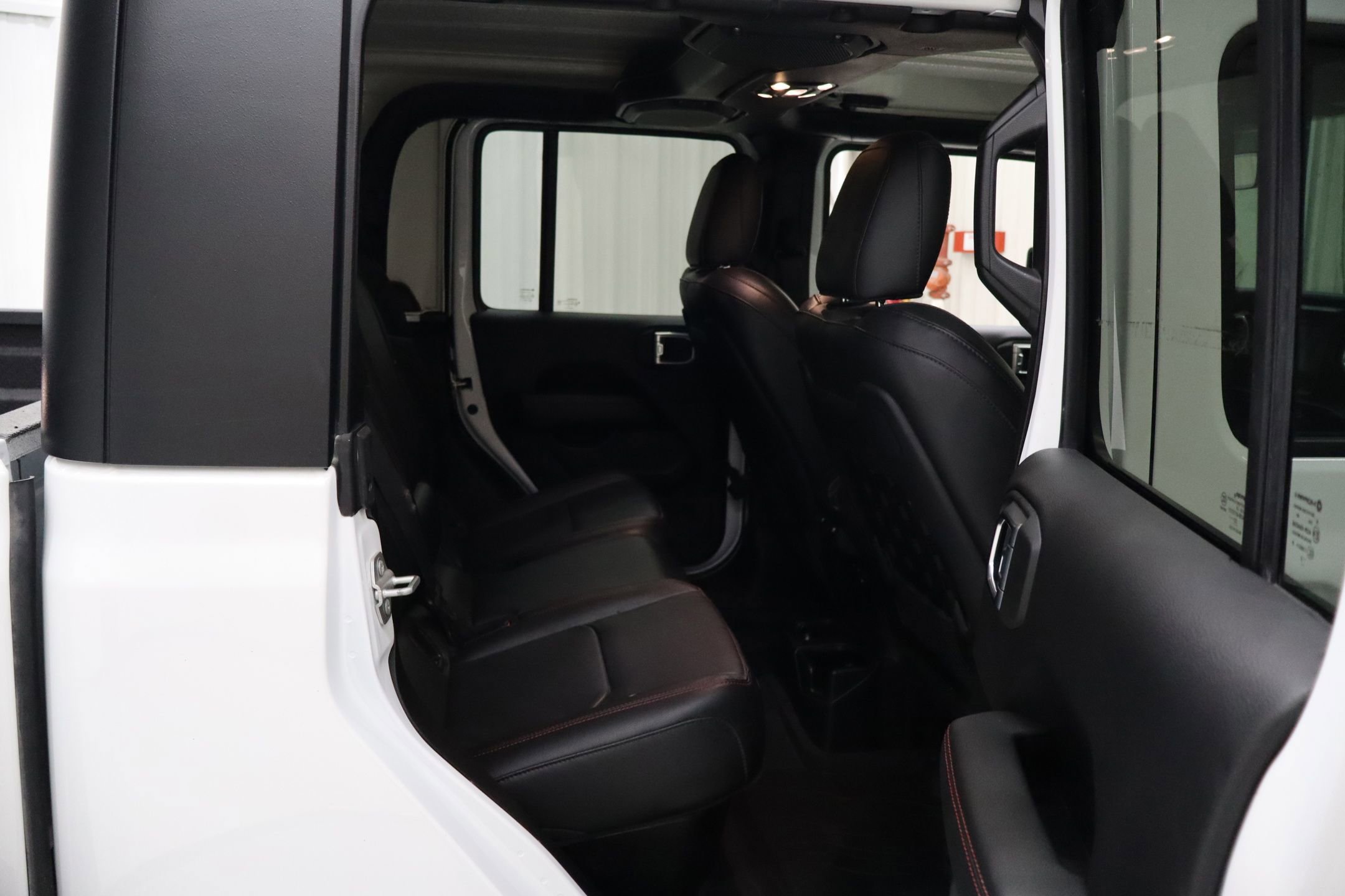 Used 2022 Jeep Gladiator Rubicon w/ Trailer Tow Package image 28