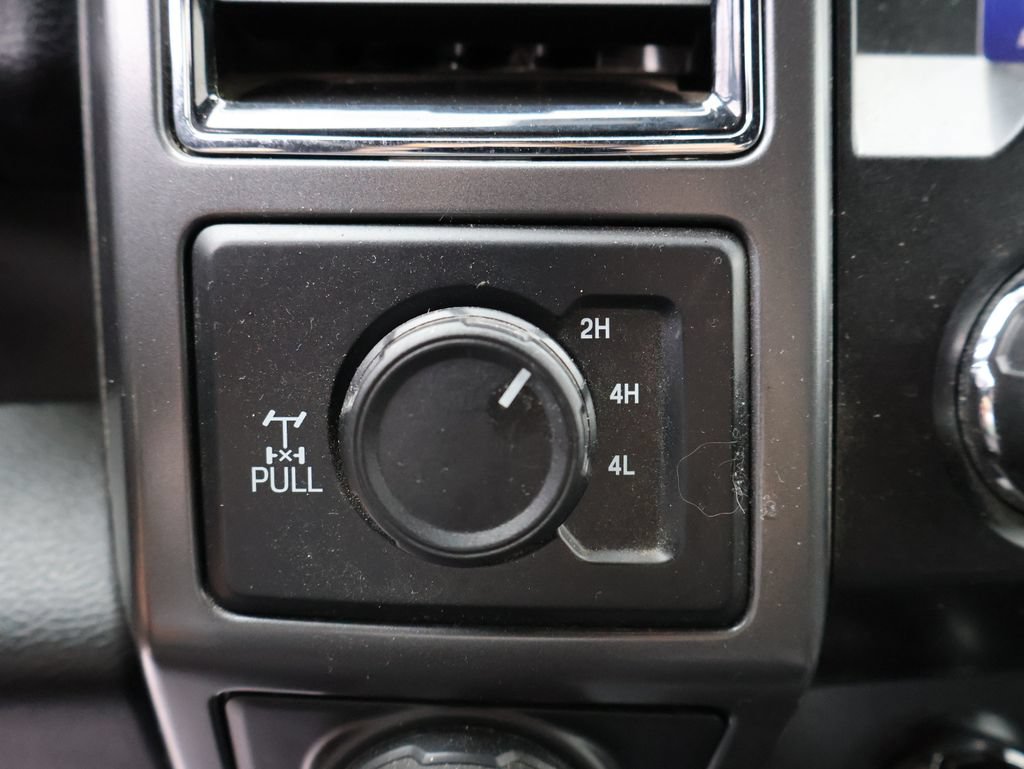 Used 2019 Ford F150 XLT w/ Equipment Group 302A Luxury AWD/4WD image 24