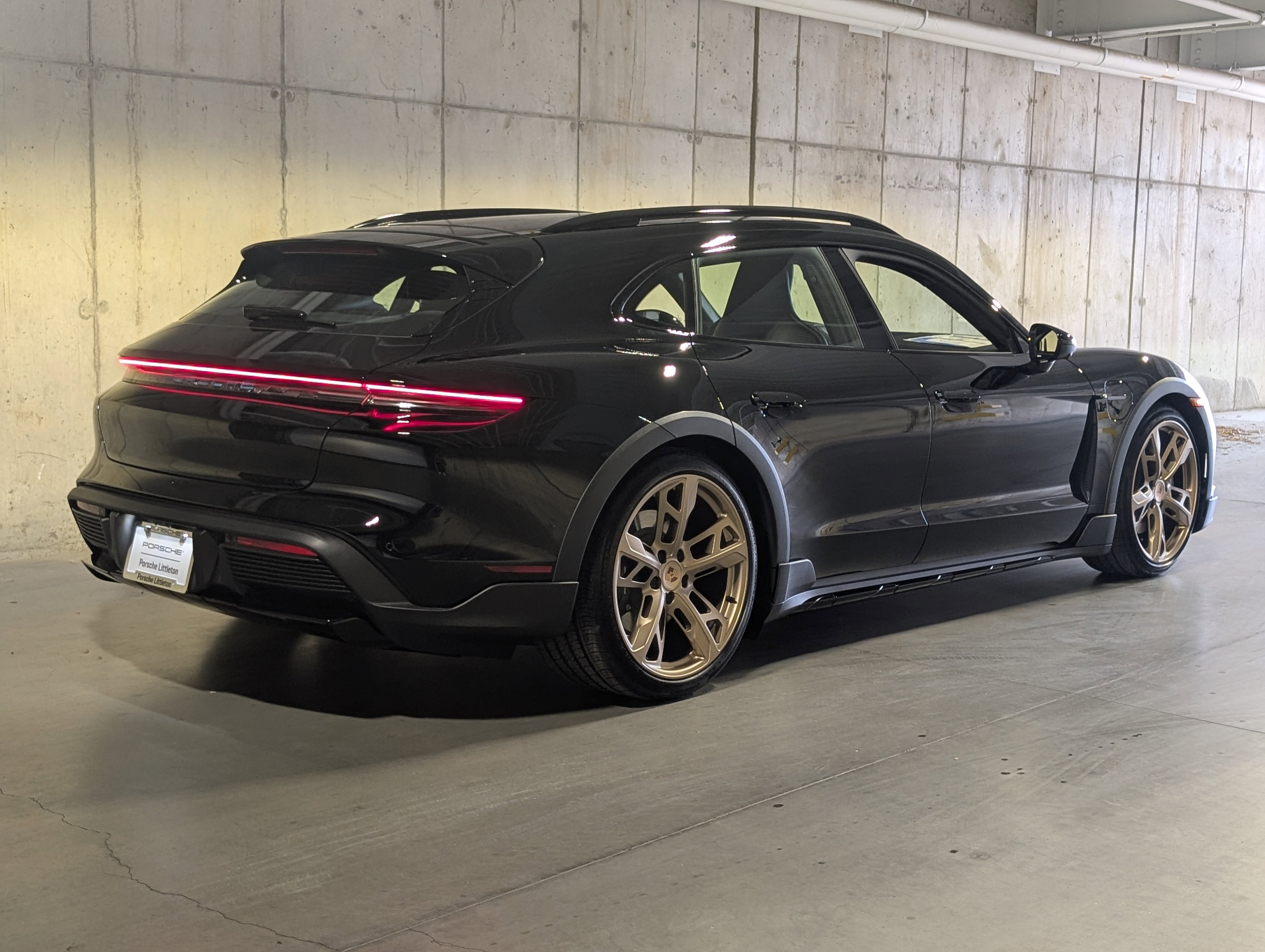 New 2026 Porsche Taycan 4 Cross Turismo image 9