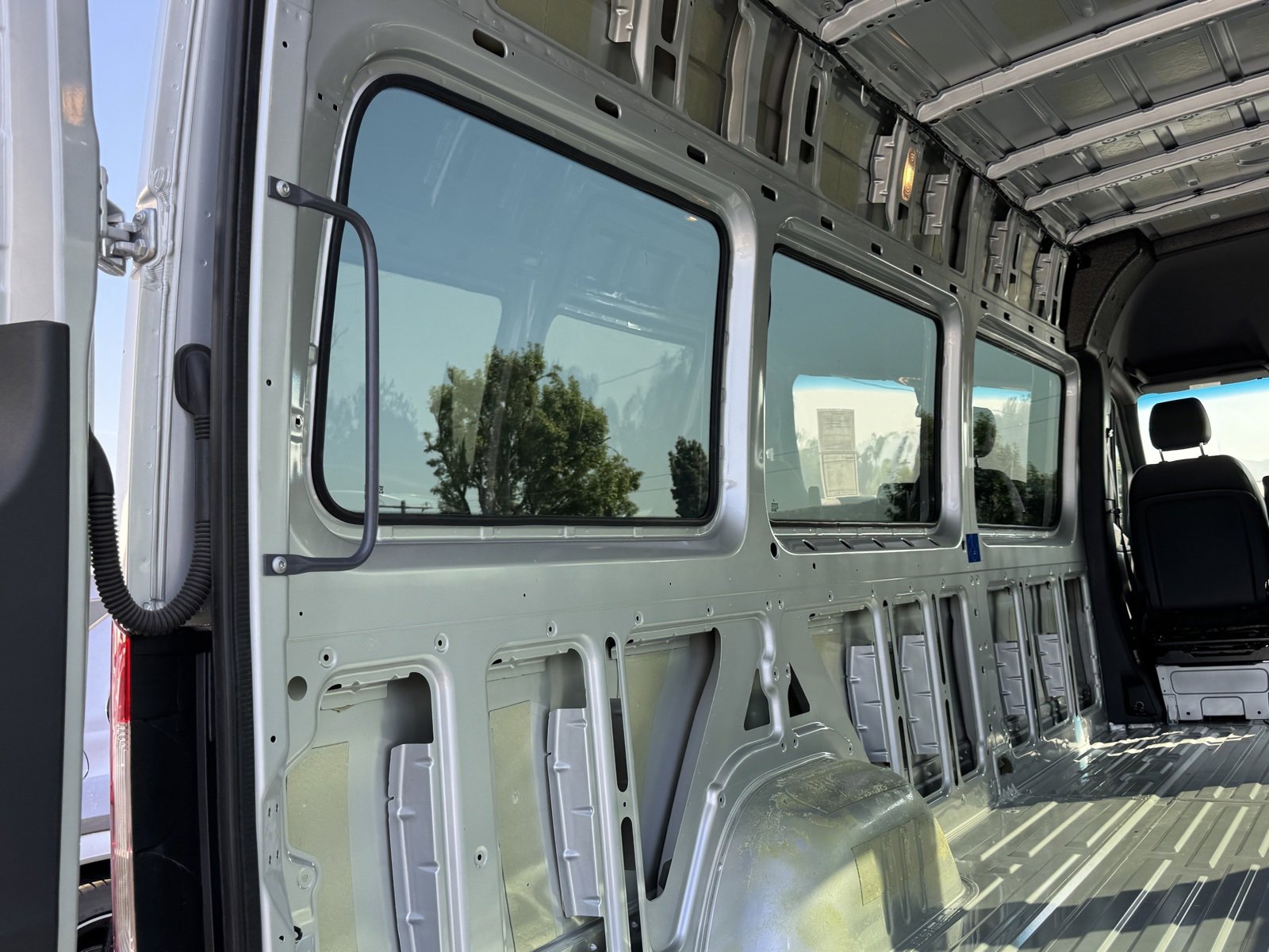 Used 2023 Mercedes-Benz Sprinter 2500 image 14