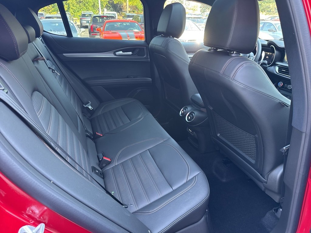 New 2025 Alfa Romeo Stelvio Sprint image 22