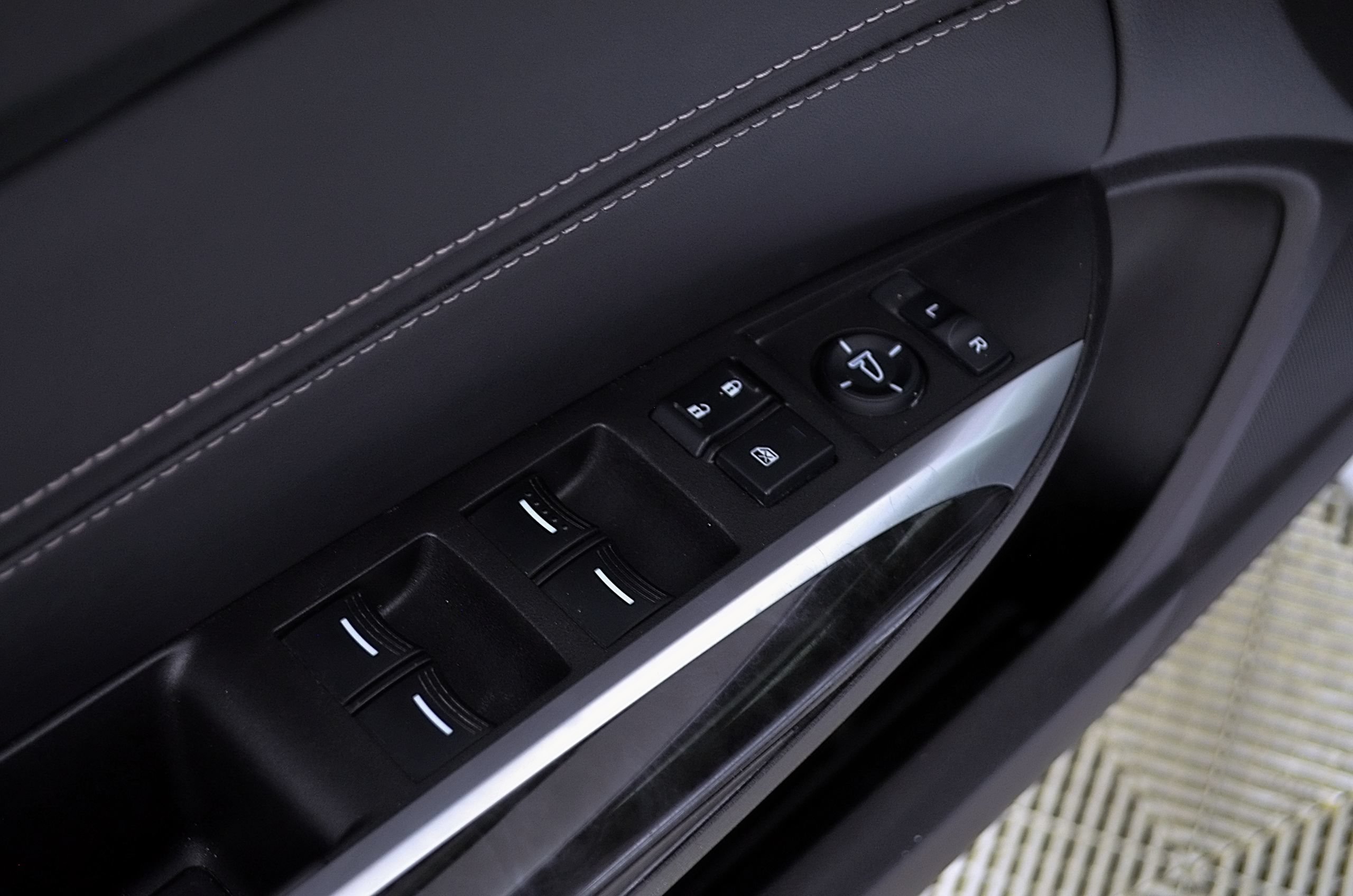Used 2018 Acura TLX V6 w/ Technology Package FWD image 16