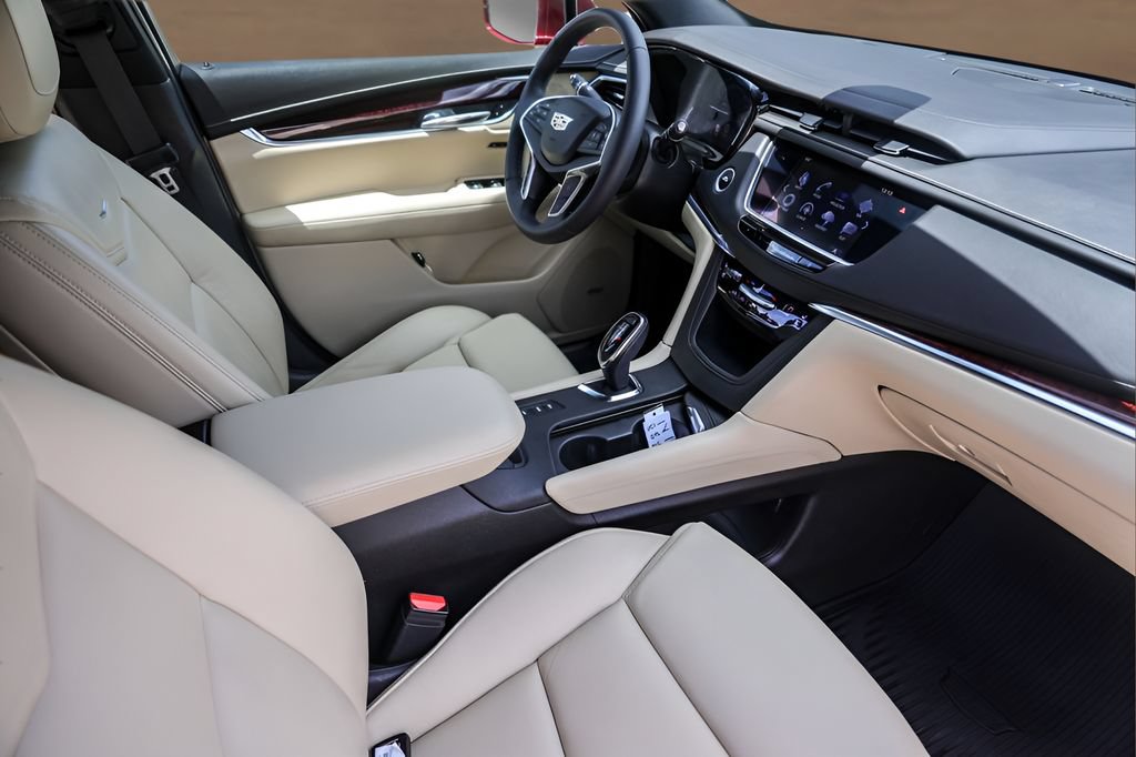 Used 2017 Cadillac XT5 Premium Luxury AWD/4WD image 31