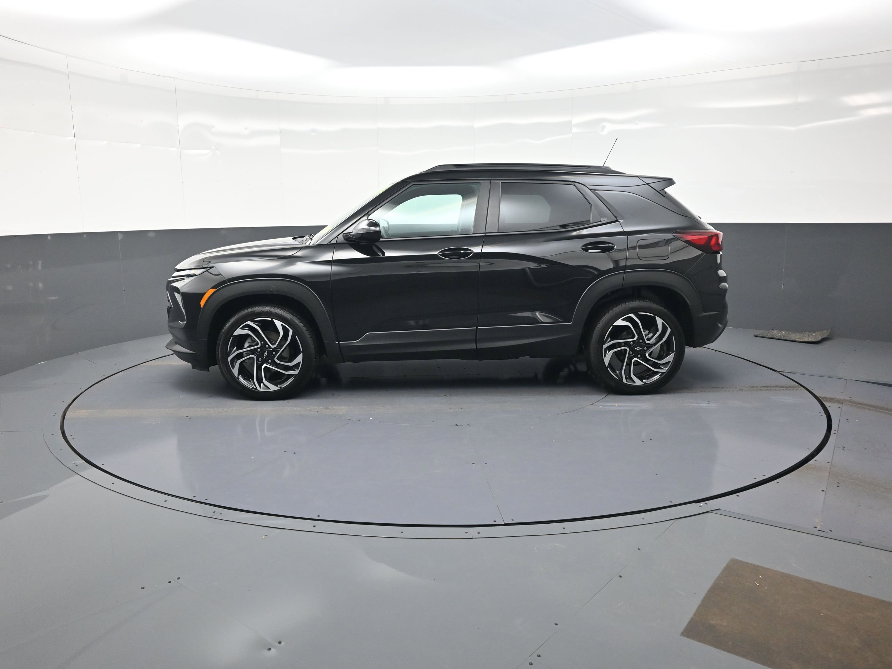 Used 2024 Chevrolet TrailBlazer RS w/ Convenience Package image 6