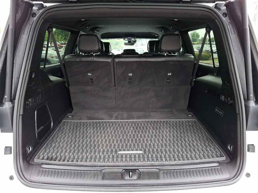 Certified 2023 Jeep Wagoneer L Series II AWD/4WD image 33