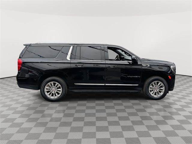 Used 2024 GMC Yukon XL SLT image 2