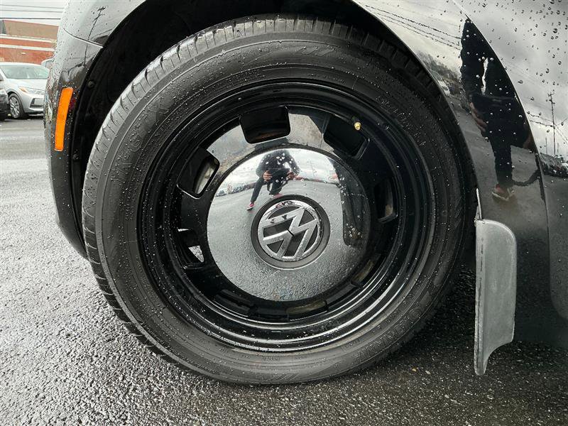 Used 2015 Volkswagen Beetle 1.8T image 16