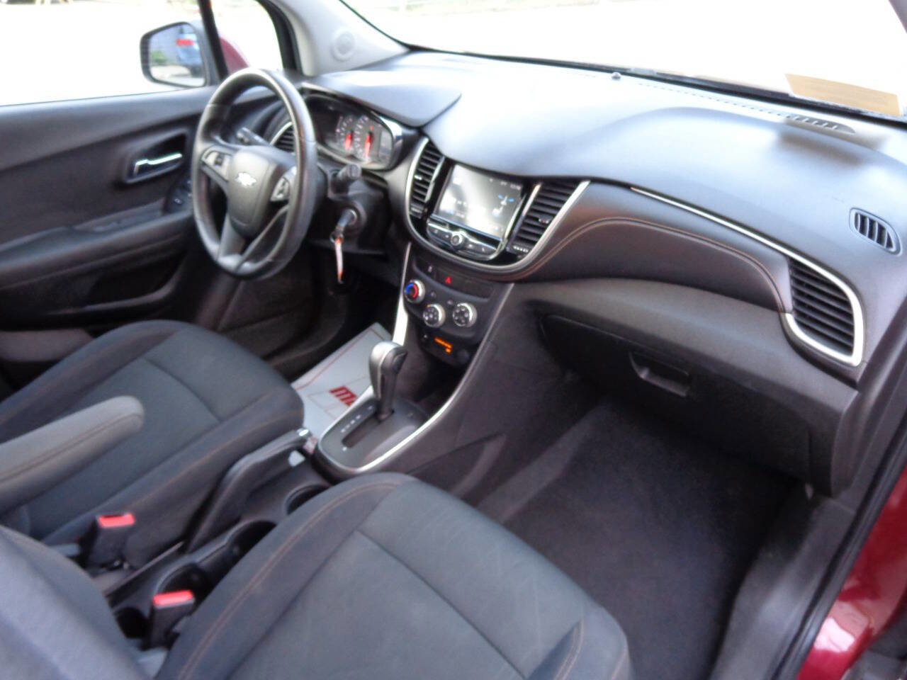 Used 2017 Chevrolet Trax LT image 10