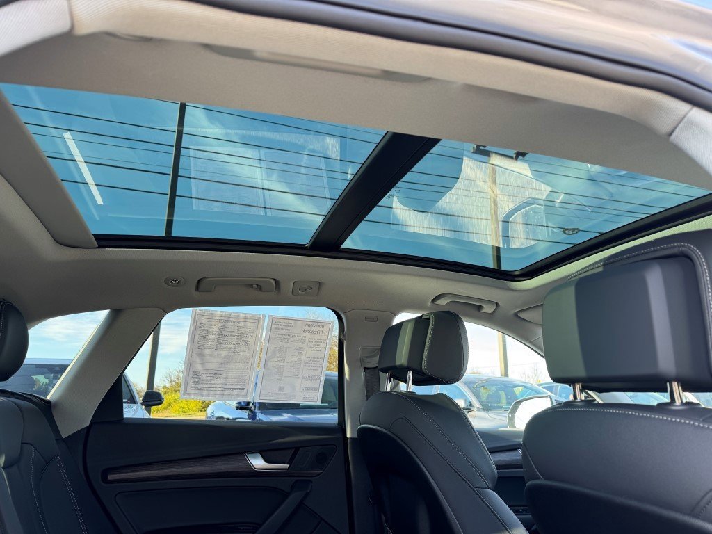 Certified 2024 Audi Q5 e Premium w/ Convenience Package image 18