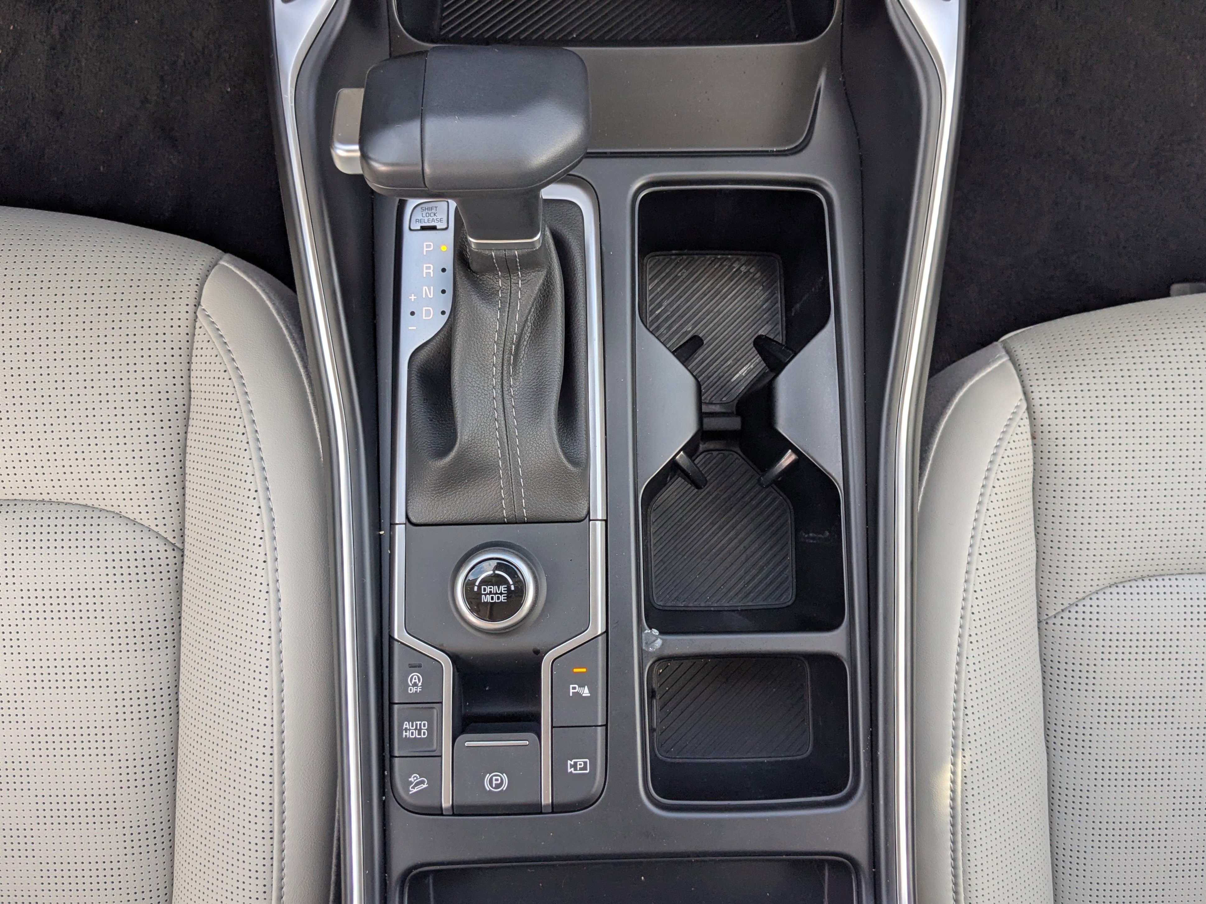 Certified 2025 Kia Sorento S w/ Panoramic Sunroof Package image 23