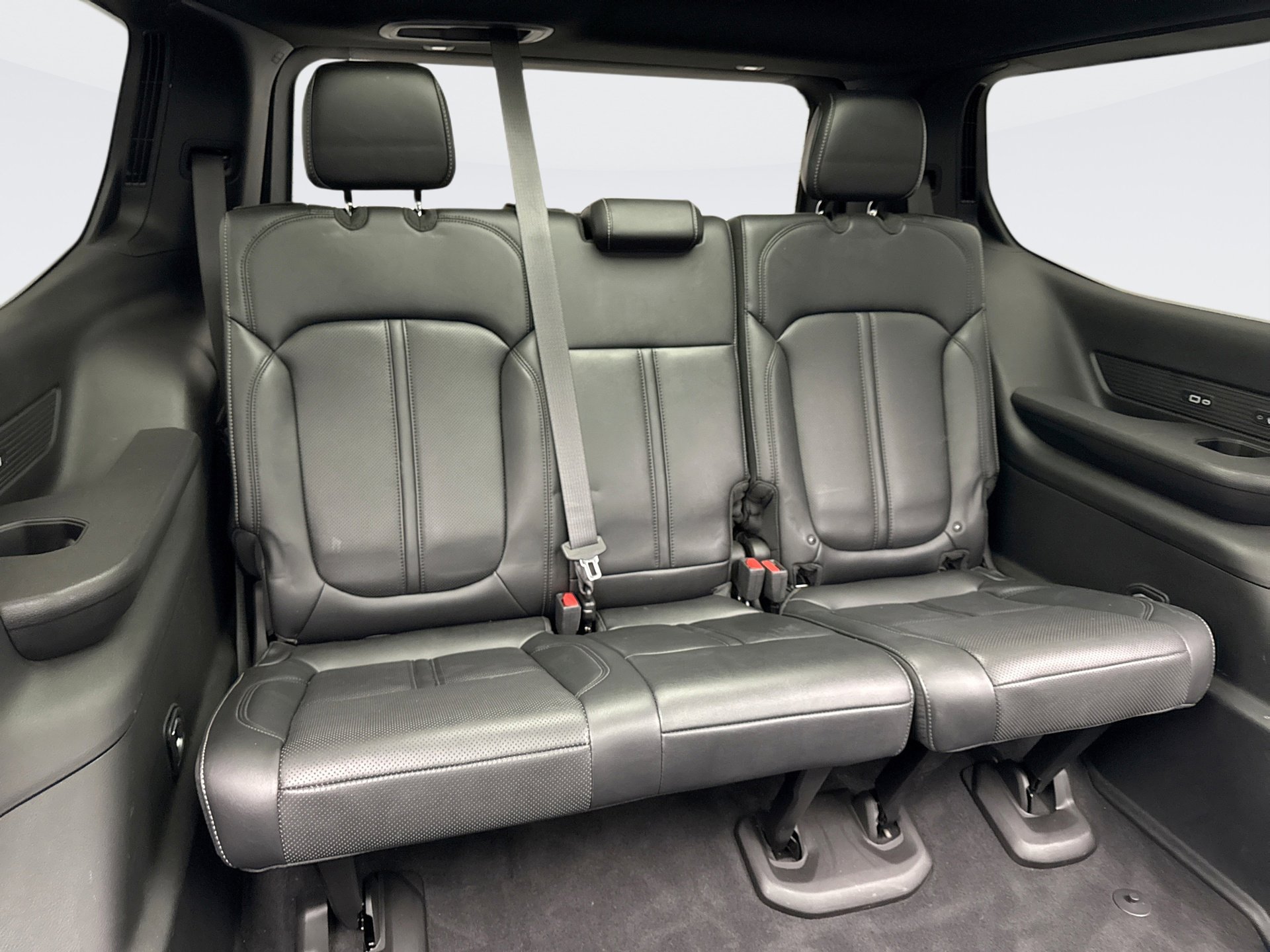 Used 2022 Jeep Wagoneer Series III w/ Premium Group I image 23