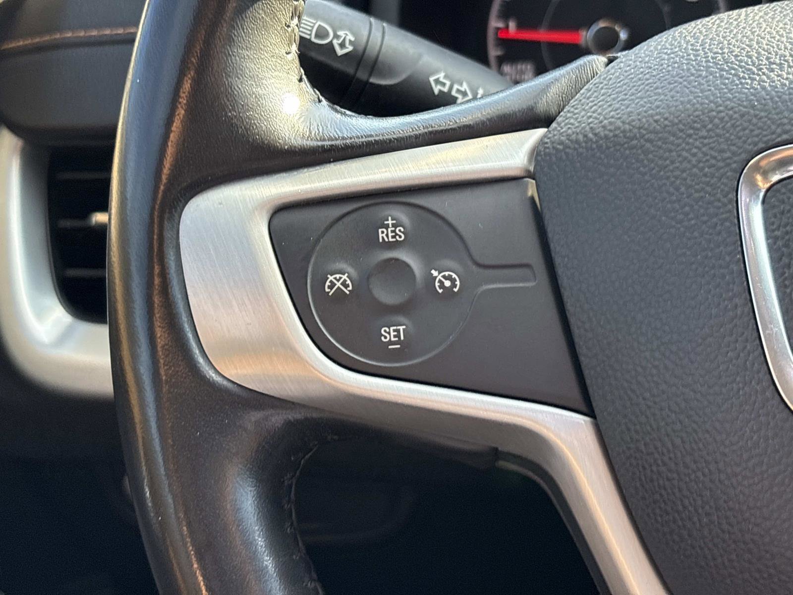 Used 2018 GMC Terrain SLE image 17