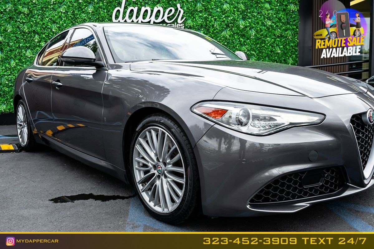 Used 2017 Alfa Romeo Giulia Ti w/ TI Lusso Light Wood Package image 4