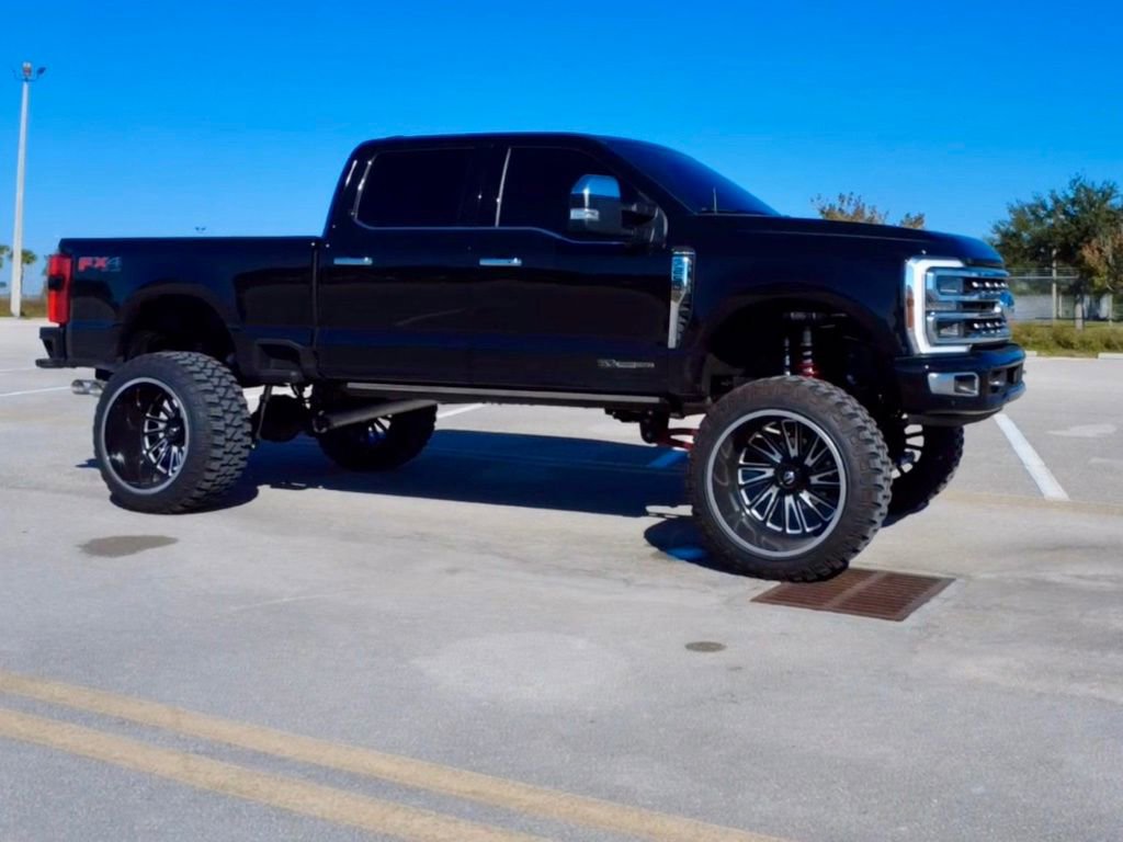 Used 2024 Ford F250 Platinum w/ FX4 Off-Road Package AWD/4WD image 21