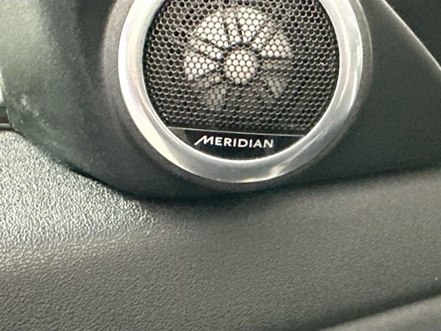 Used 2022 Land Rover Range Rover Evoque R-Dynamic SE image 19