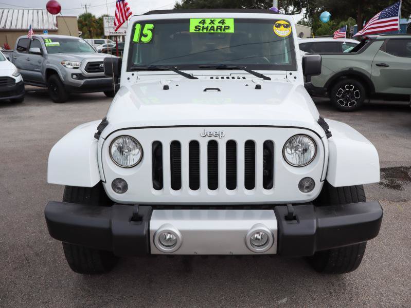 Used 2015 Jeep Wrangler Unlimited Sahara w/ Connectivity Group AWD/4WD image 8