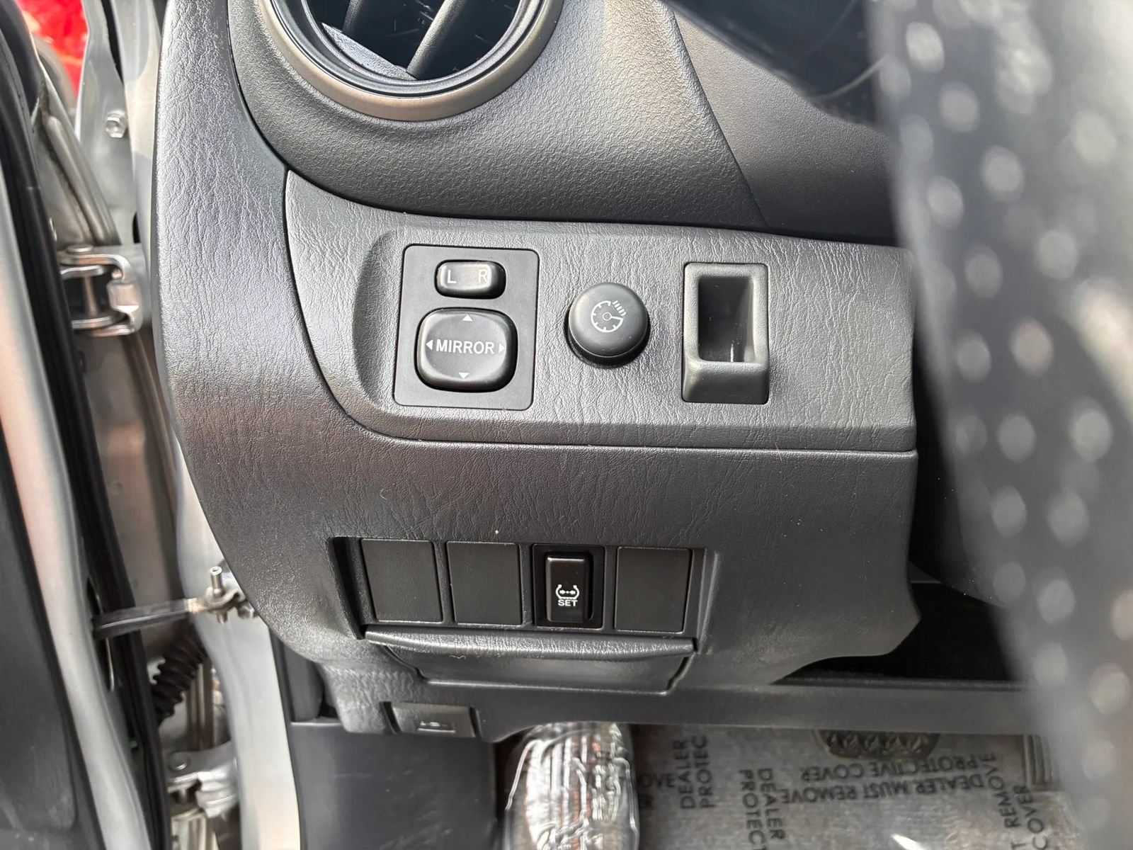 Used 2005 Toyota RAV4 4WD image 19