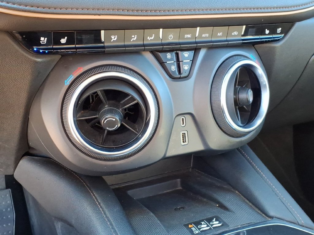 Used 2021 Chevrolet Blazer Premier w/ Driver Confidence II Package FWD image 28