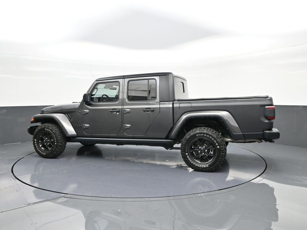 Used 2024 Jeep Gladiator Willys image 5