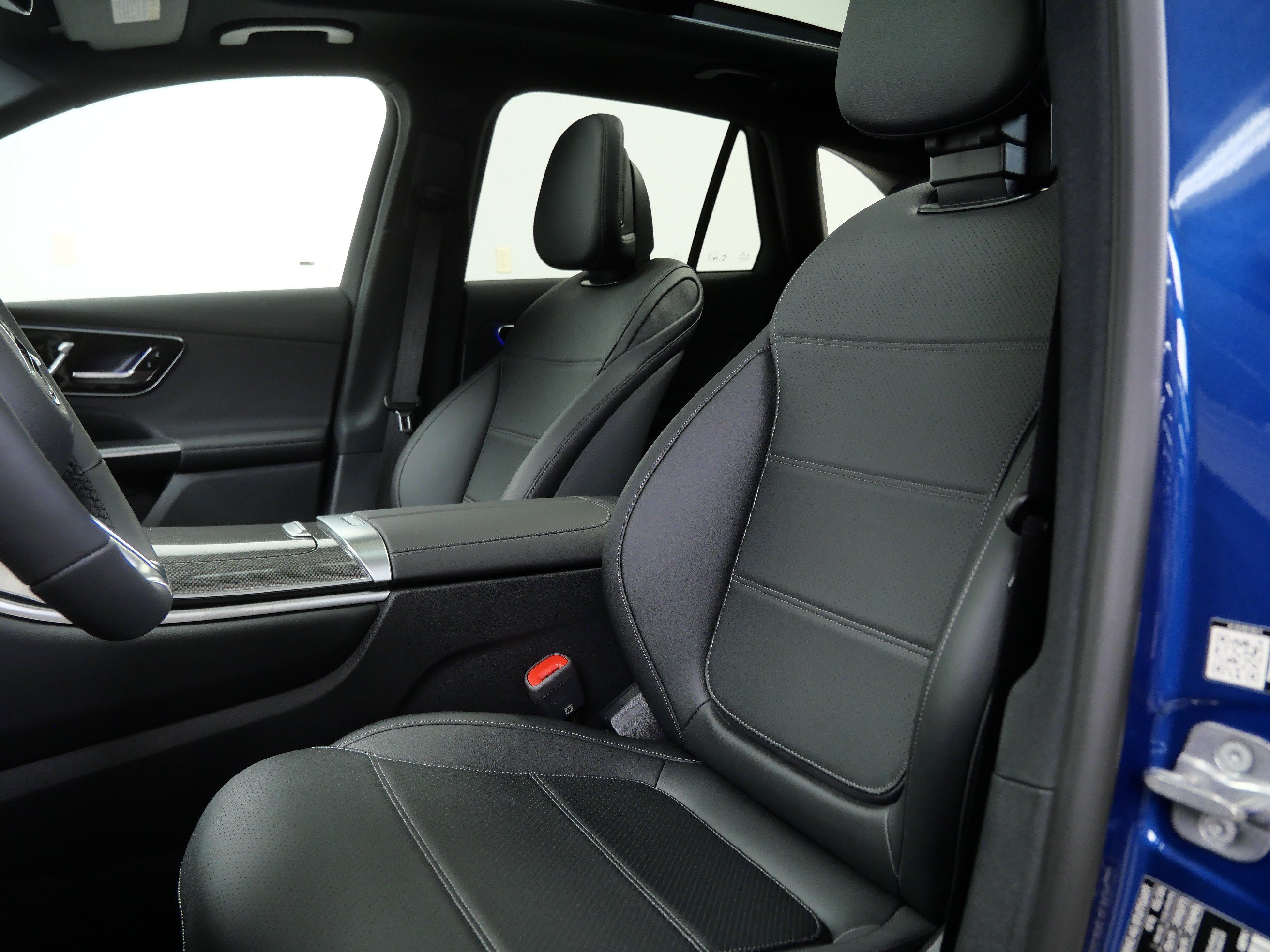 New 2026 Mercedes-Benz GLC 300 4MATIC image 8