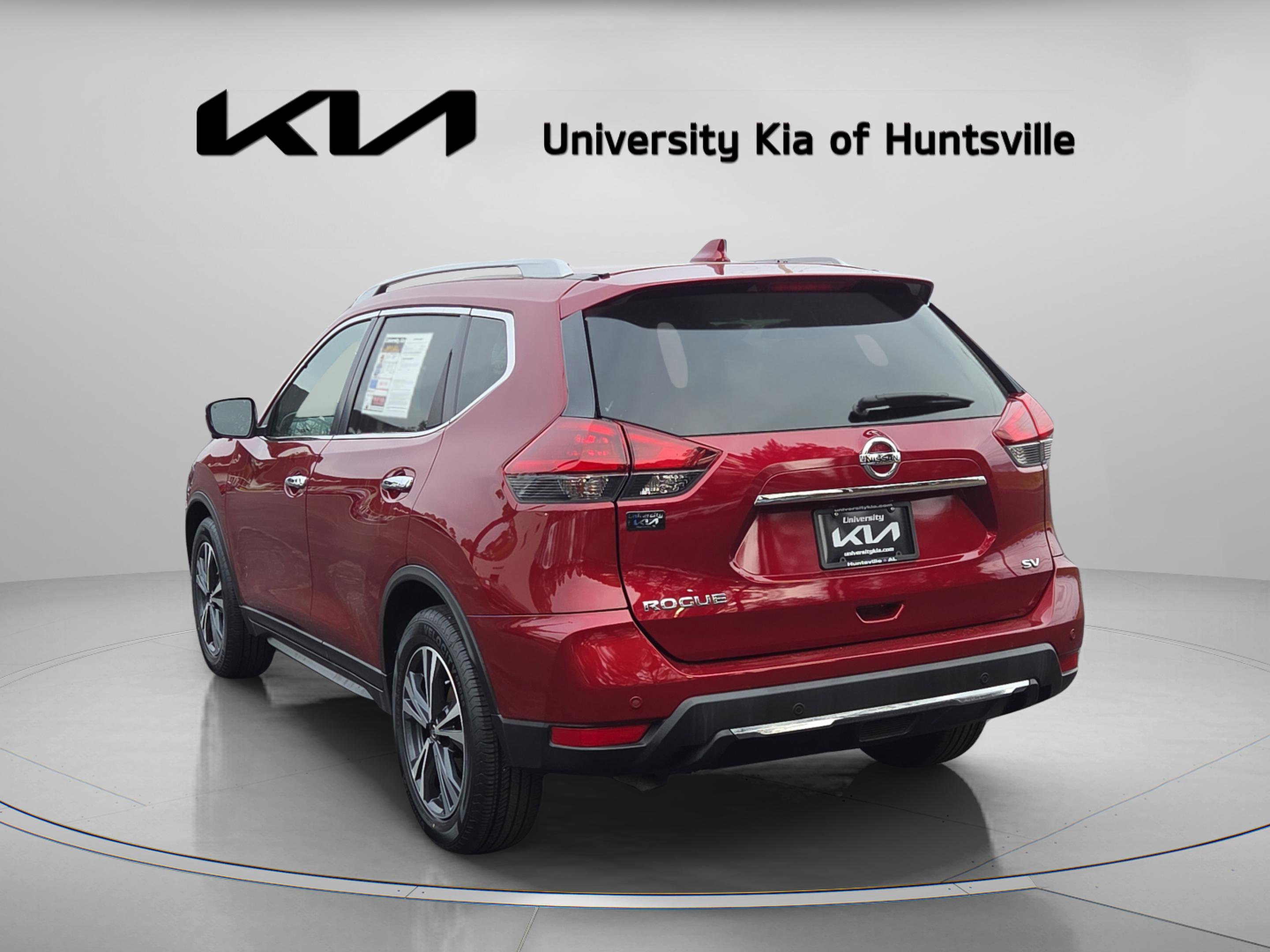 Used 2020 Nissan Rogue SV w/ Premium Package image 5