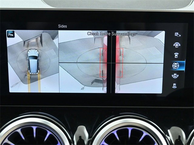 Used 2020 Mercedes-Benz GLB 250 w/ Premium Package image 25