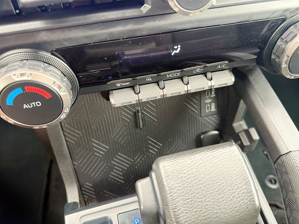 Used 2024 Toyota Tacoma TRD Off-Road image 26
