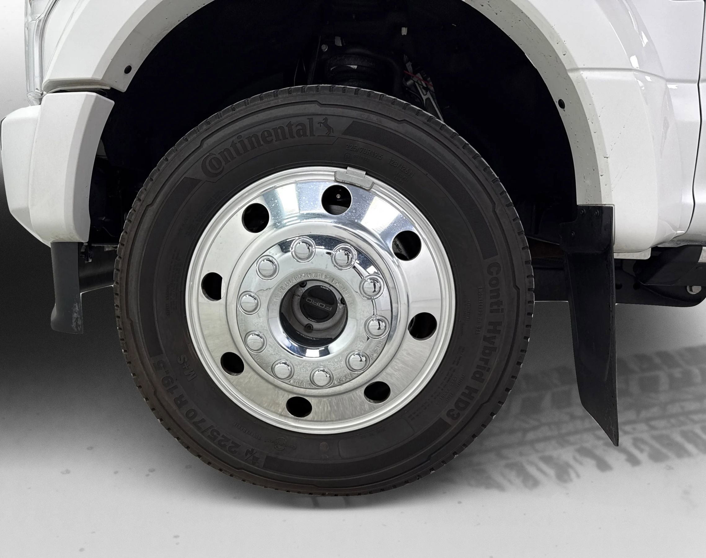 Used 2022 Ford F450 Platinum w/ FX4 Off-Road Package image 25