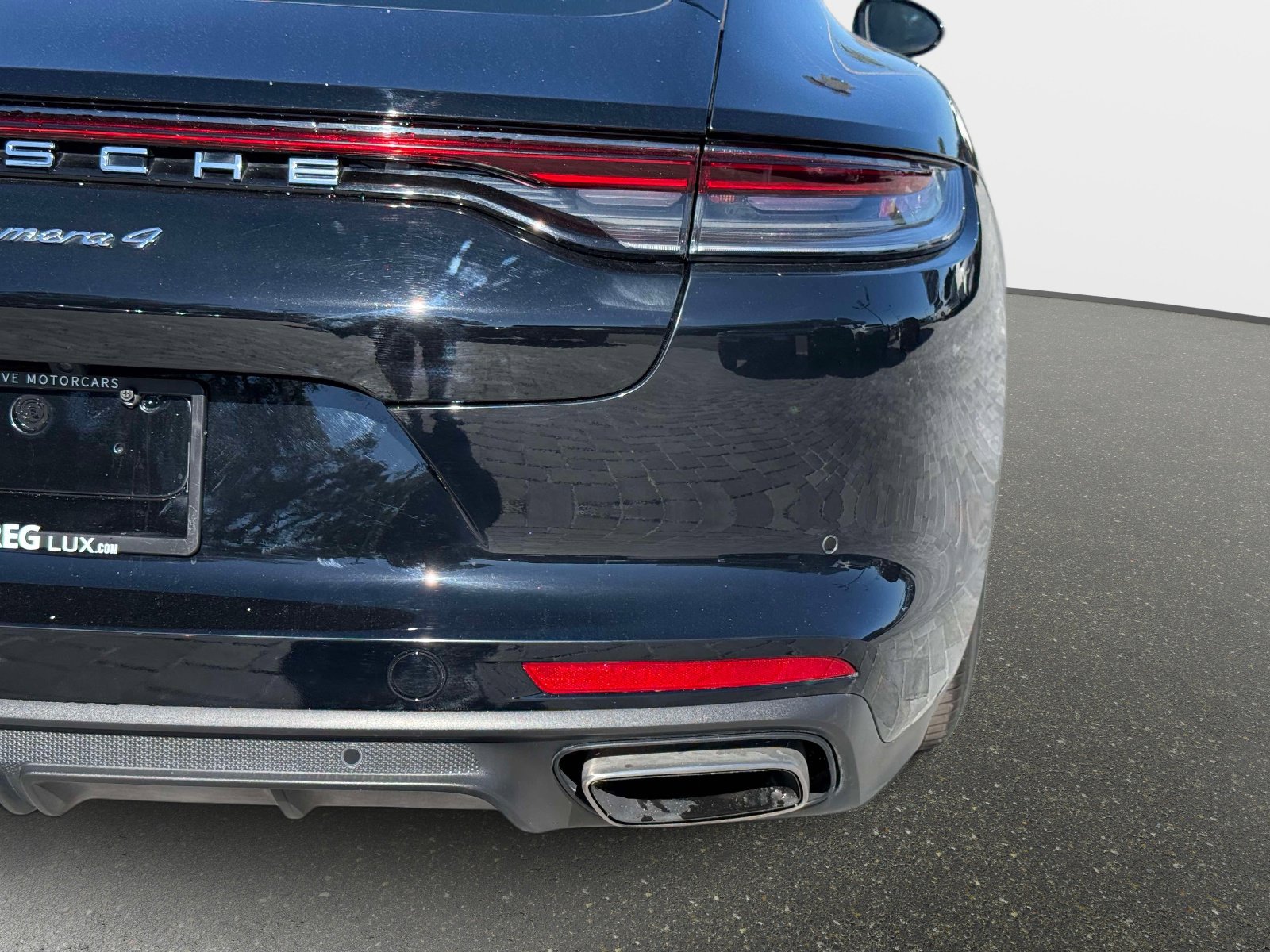 Used 2022 Porsche Panamera 4 image 24