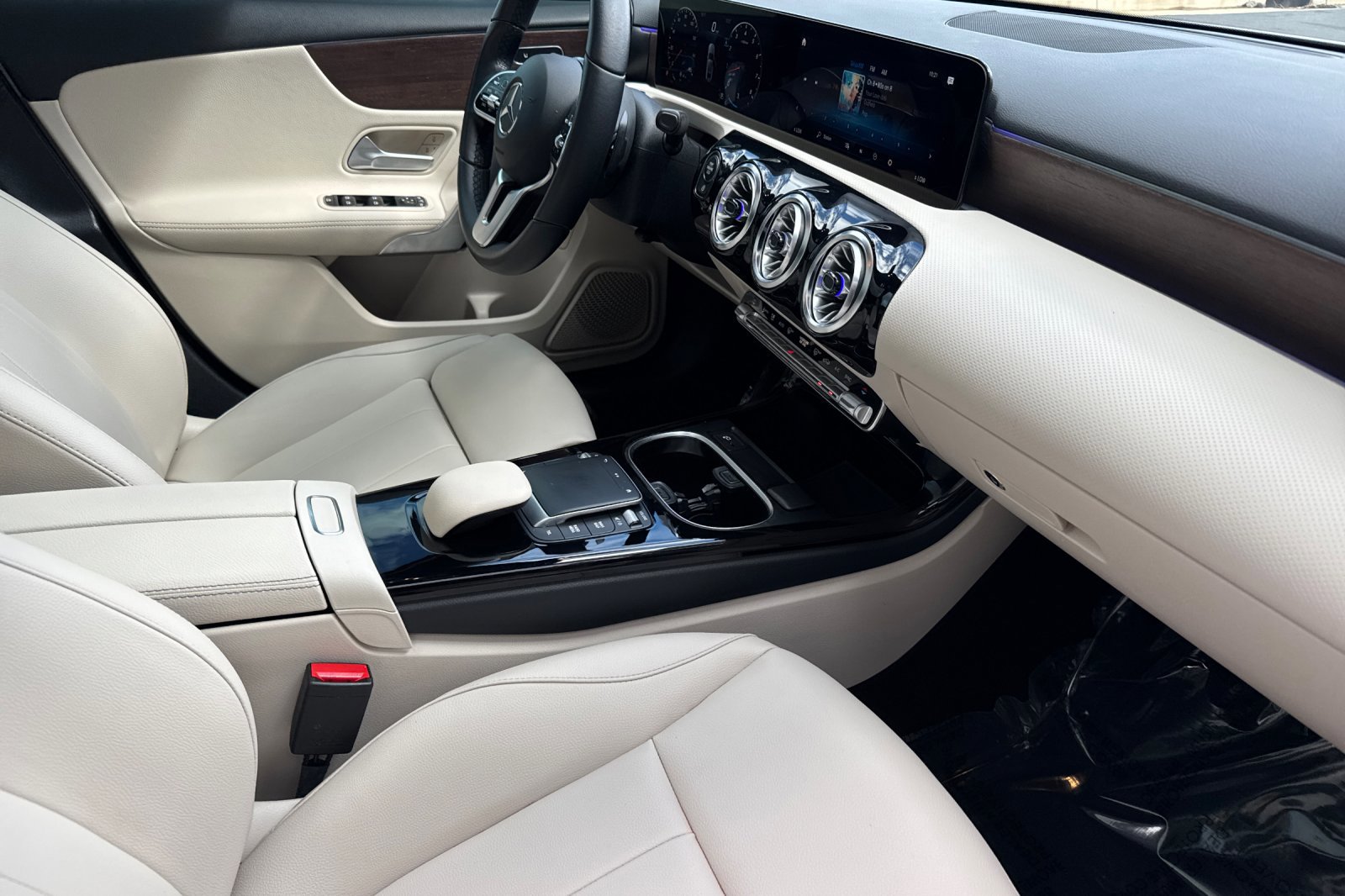 Used 2022 Mercedes-Benz A 220 4MATIC image 15