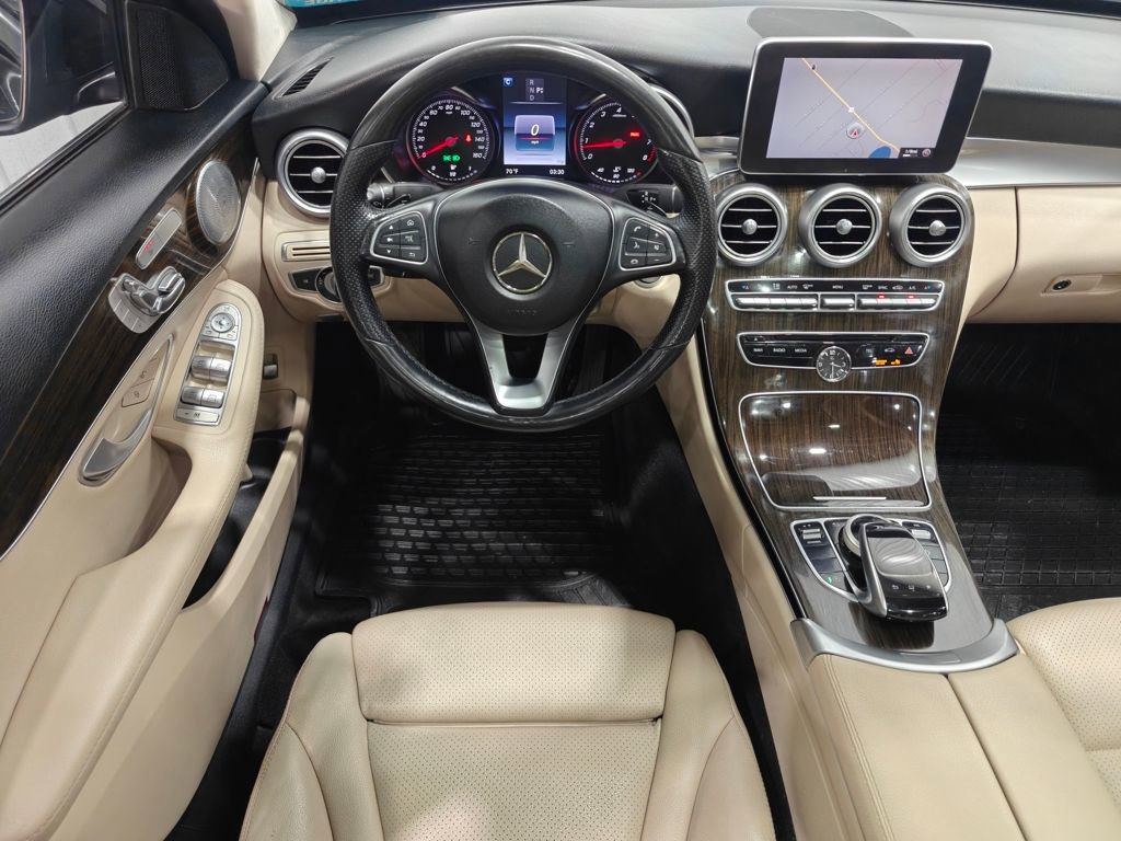 Used 2016 Mercedes-Benz C 300 4MATIC Sedan image 4