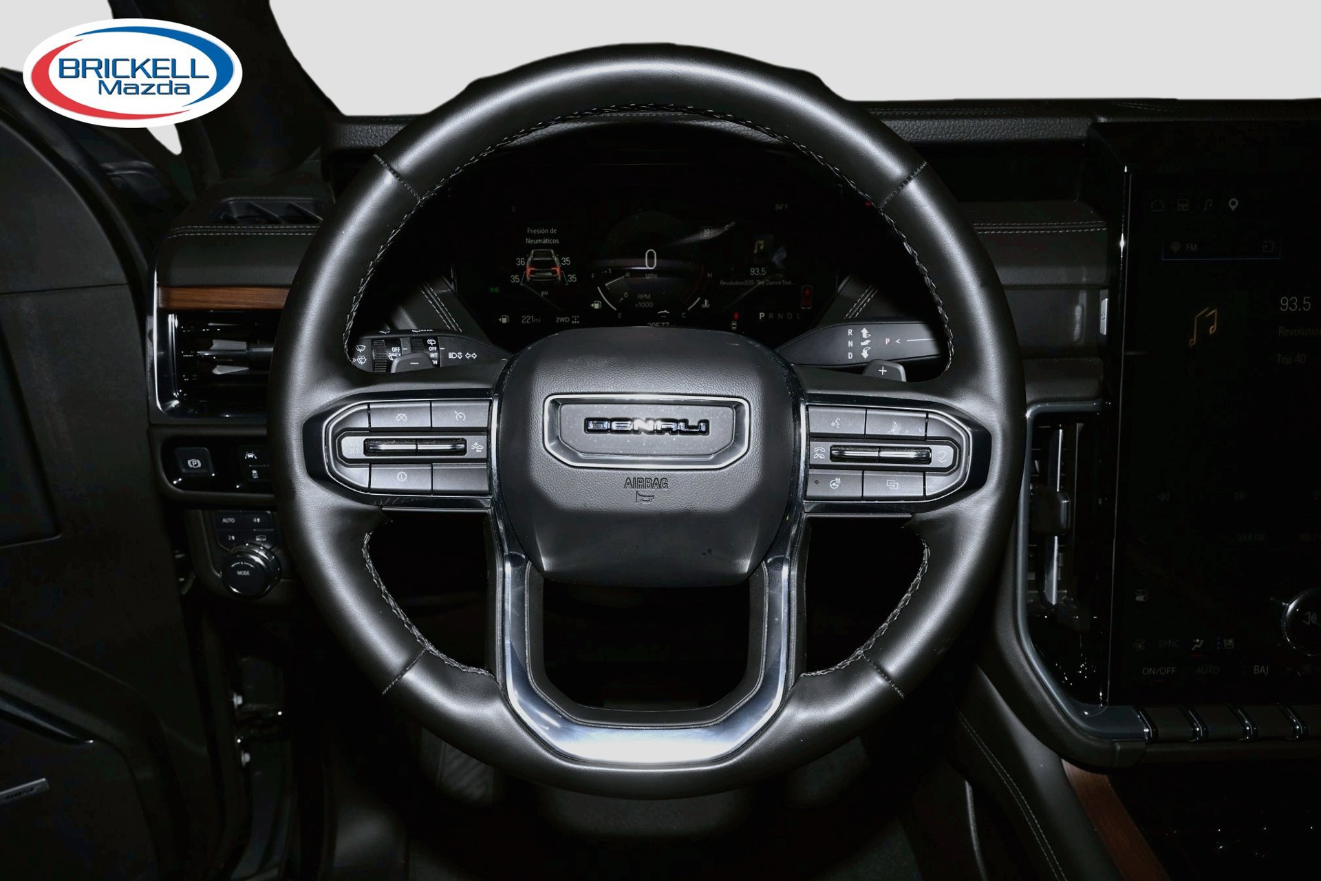 Used 2025 GMC Yukon Denali AWD/4WD image 38
