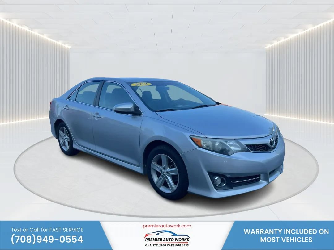 Used 2012 Toyota Camry SE FWD image 3