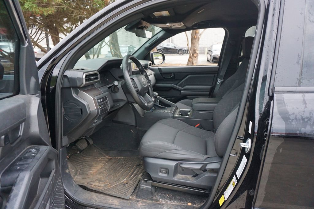 Used 2024 Toyota Tacoma TRD Sport RWD image 2
