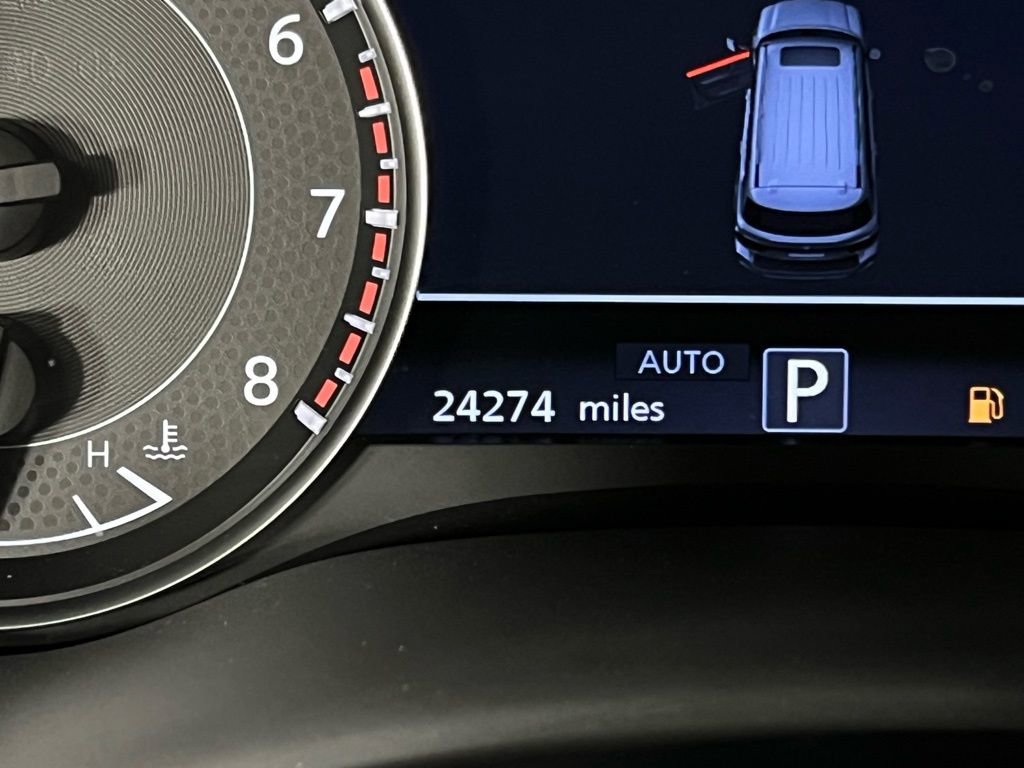 Used 2024 Nissan Armada Platinum w/ Captain's Chairs Package image 13