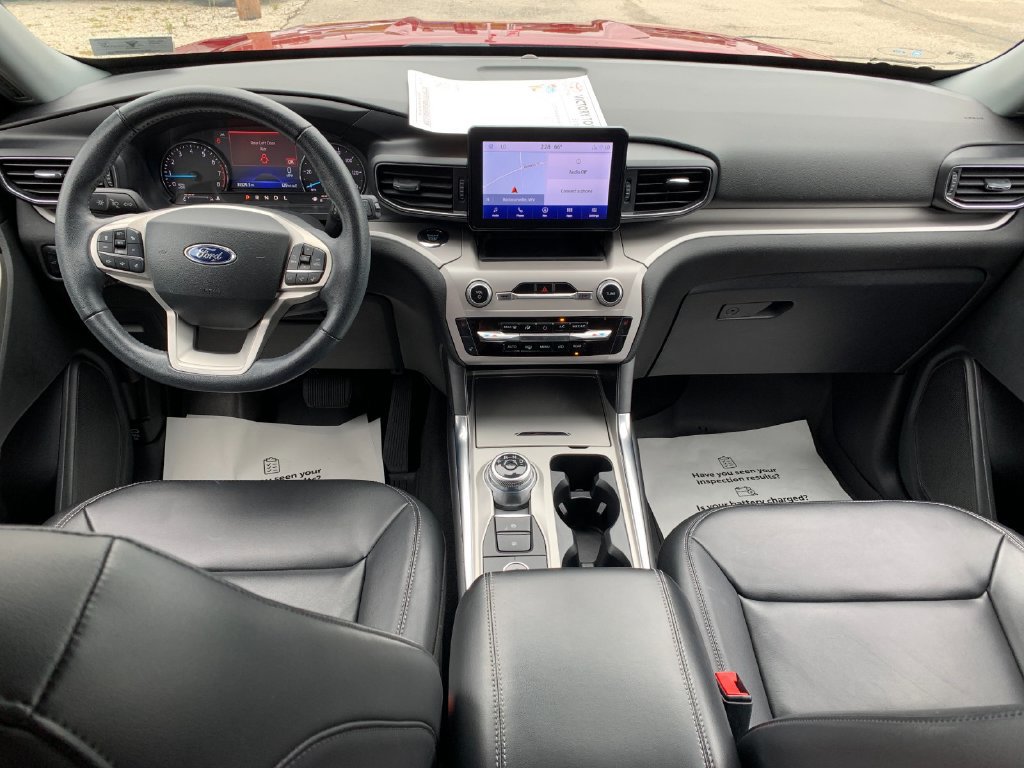 Used 2023 Ford Explorer XLT w/ Equipment Group 202A AWD/4WD image 16