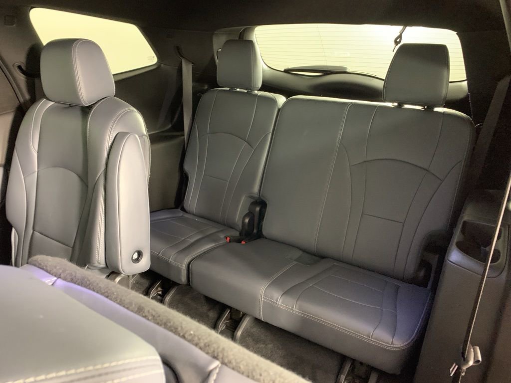 Used 2024 Buick Enclave Premium image 34
