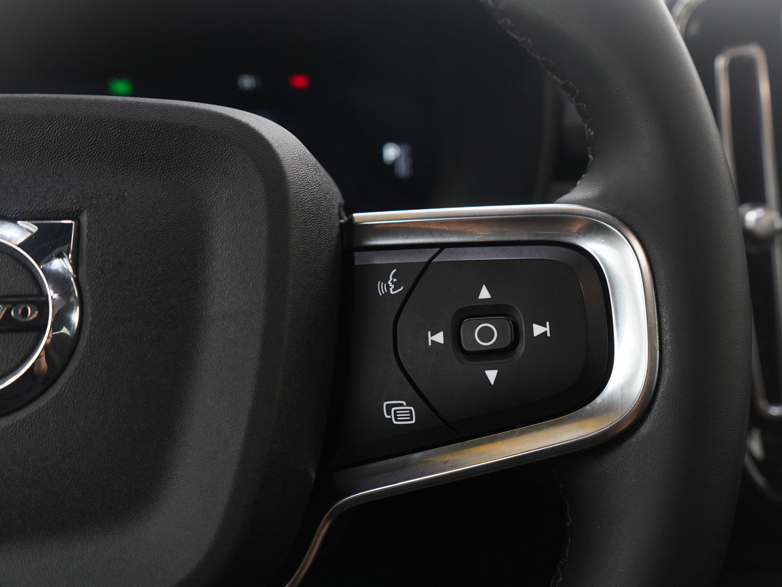 Used 2023 Volvo C40 P8 Recharge Plus image 25