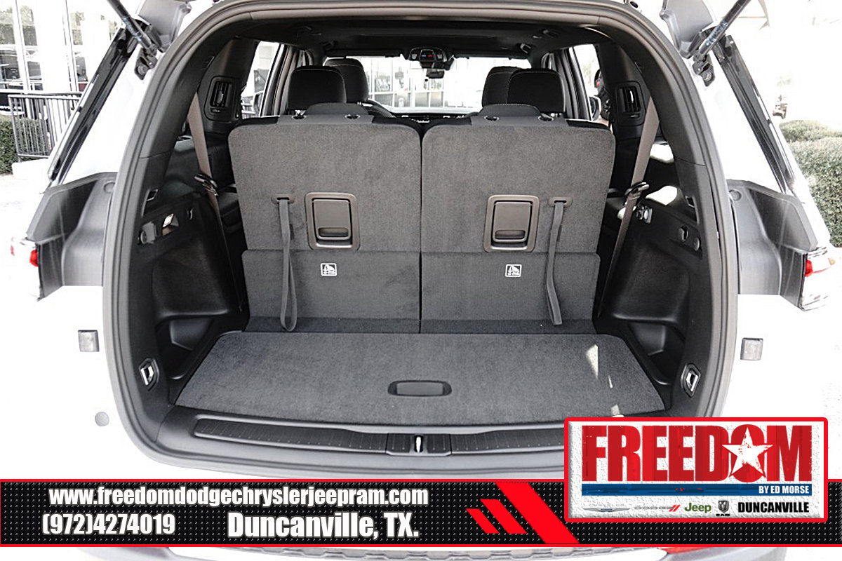 New 2025 Jeep Grand Cherokee L Laredo RWD image 47
