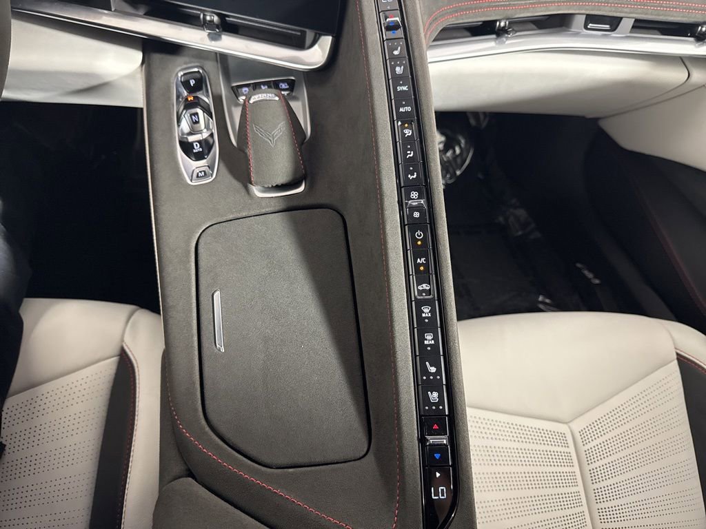 Used 2023 Chevrolet Corvette Stingray Premium Cpe w/ Z51 Performance Package image 32