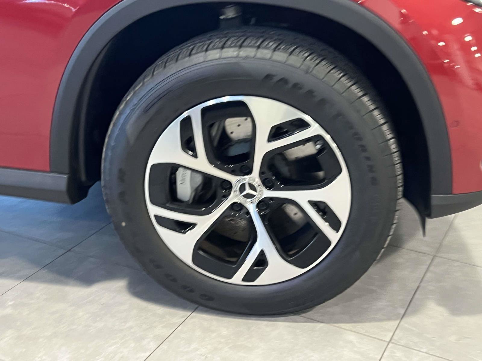 Certified 2025 Mercedes-Benz GLC 350e 4MATIC image 6