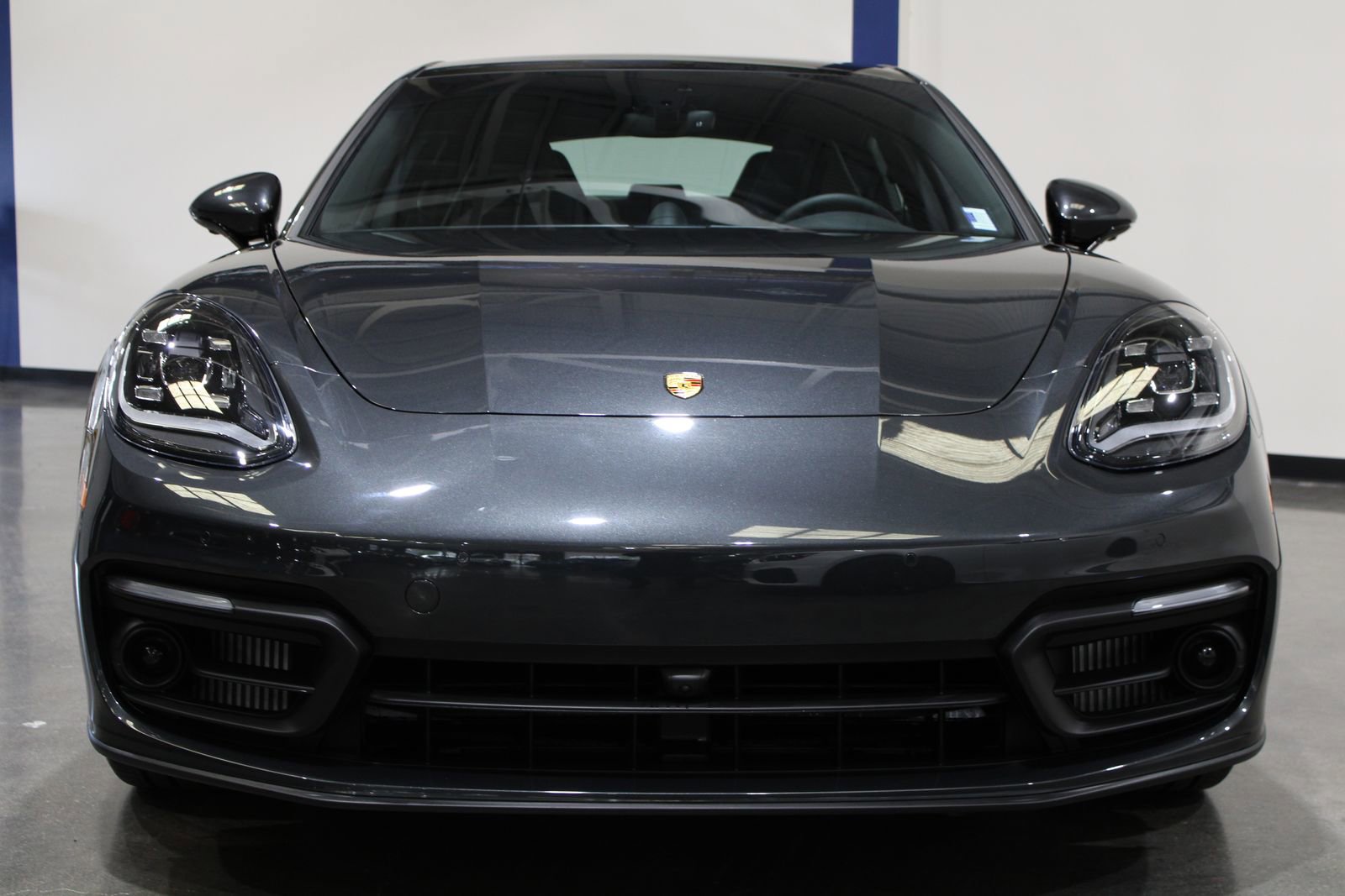 Used 2023 Porsche Panamera Platinum Edition image 6