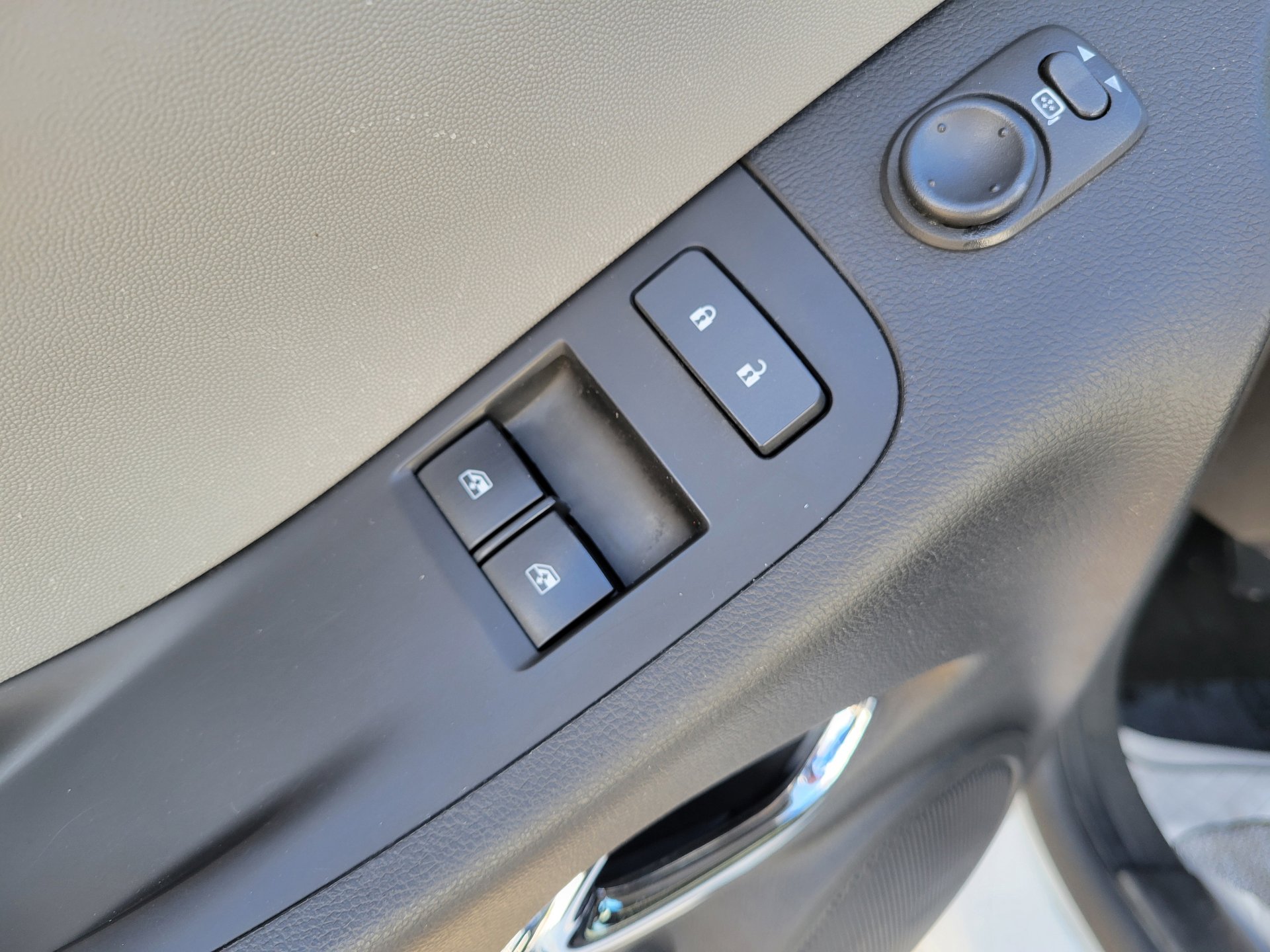 Used 2014 Chevrolet Camaro LS image 15