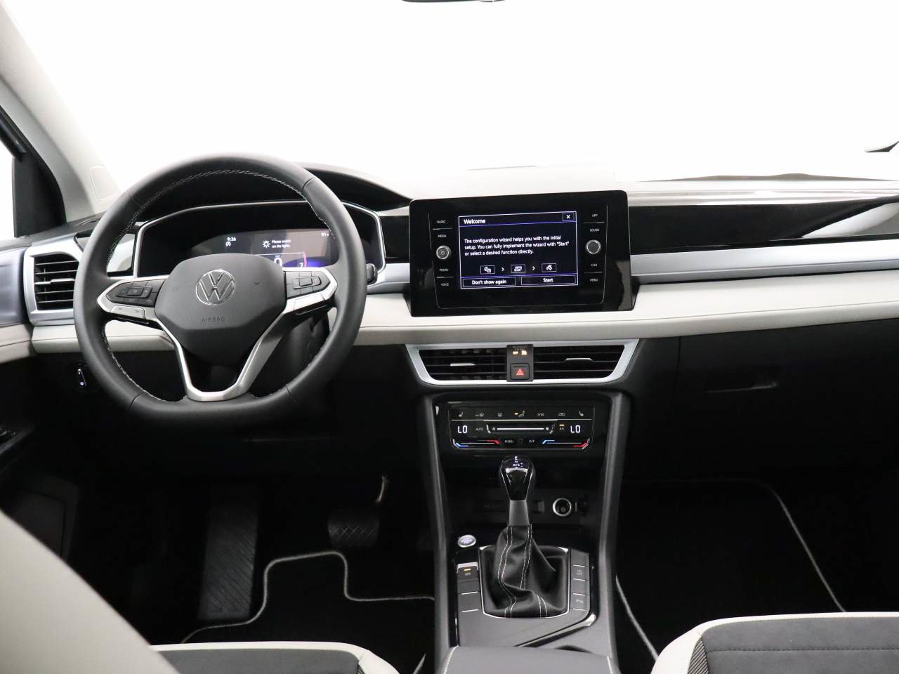 New 2026 Volkswagen Taos SE FWD image 12