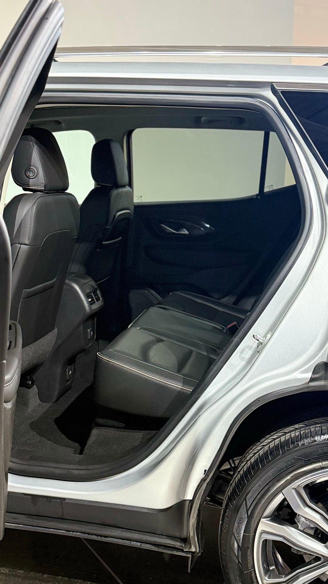 Used 2019 GMC Terrain Denali w/ Advanced Safety Package AWD/4WD image 45