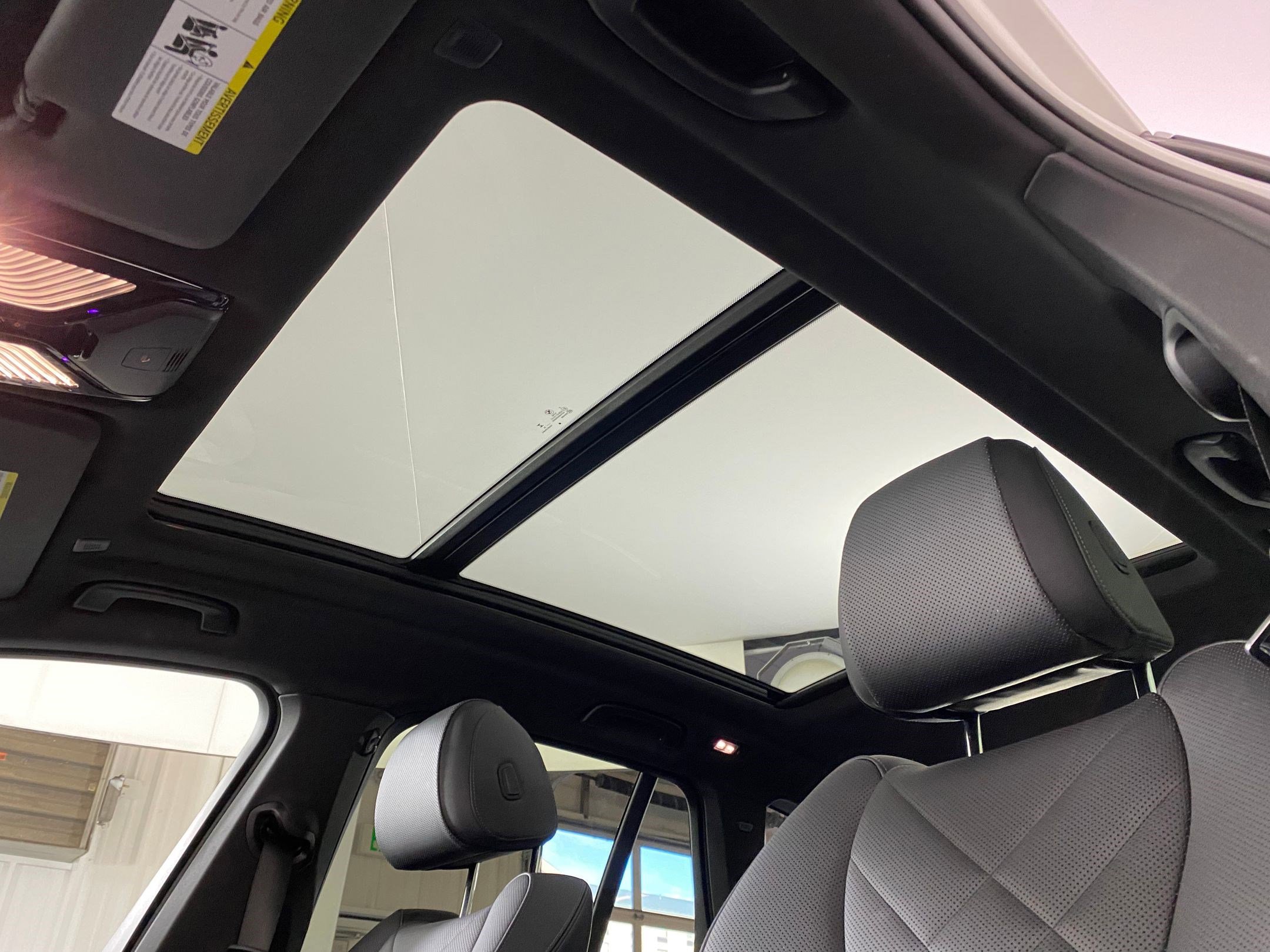 Used 2025 BMW X5 xDrive50e w/ Premium Package image 15