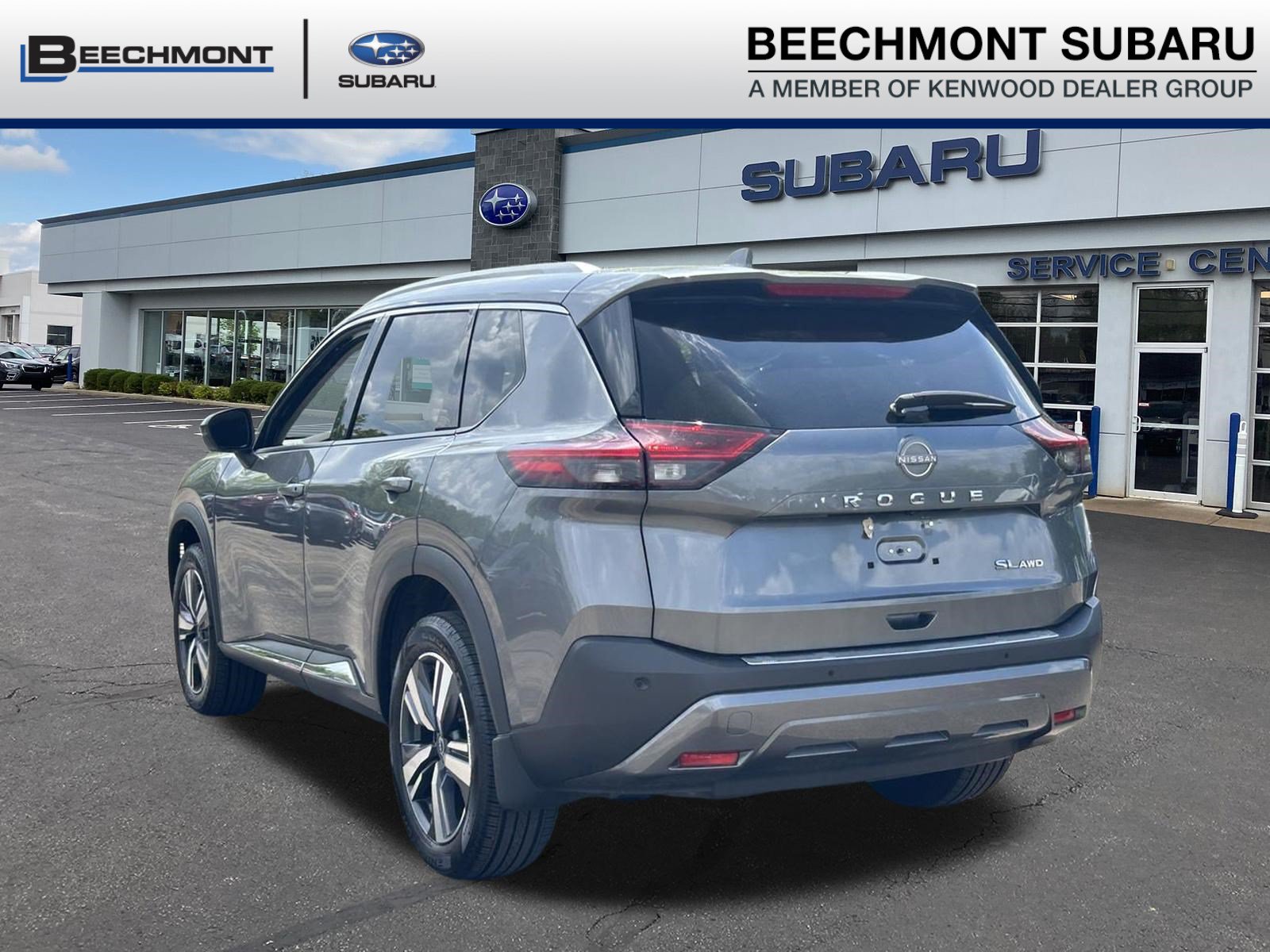 Used 2023 Nissan Rogue SL AWD/4WD image 5