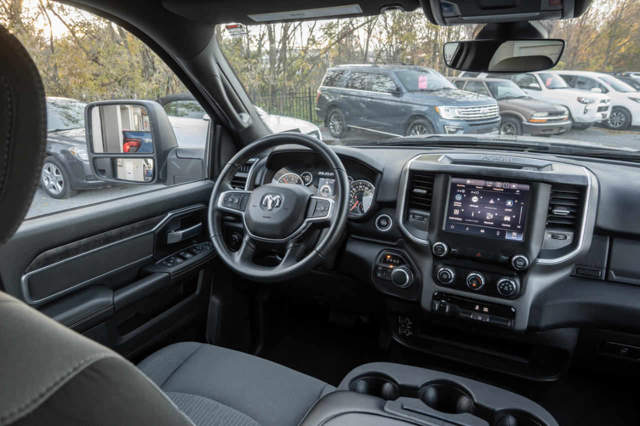 Used 2024 RAM 2500 Big Horn w/ Bed Utility Group image 22