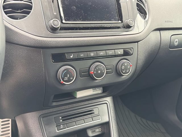 Used 2016 Volkswagen Tiguan R-Line FWD image 19
