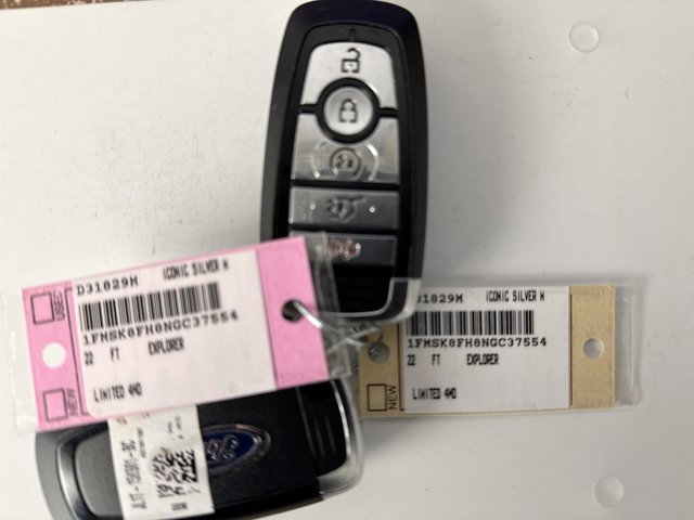 Used 2022 Ford Explorer Limited w/ Equipment Group 301A image 25